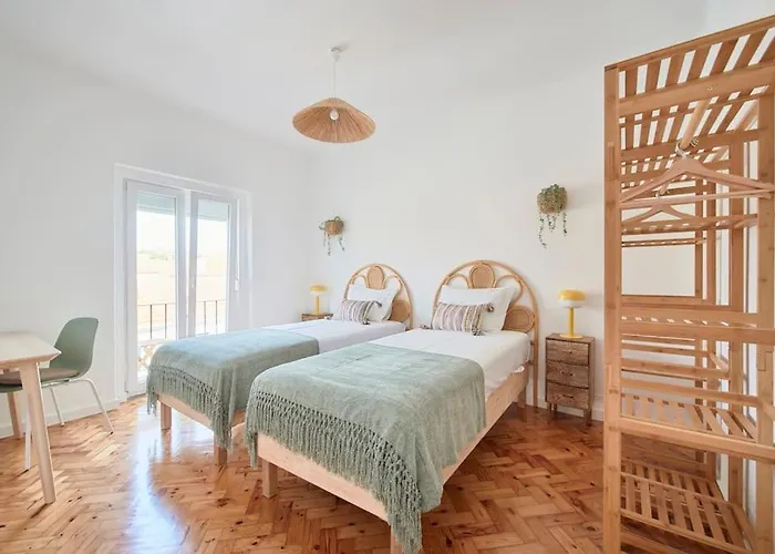 Beato Tagus River View דירה